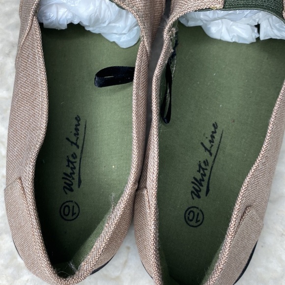 White line slip on size 10 - Picture 5 of 6